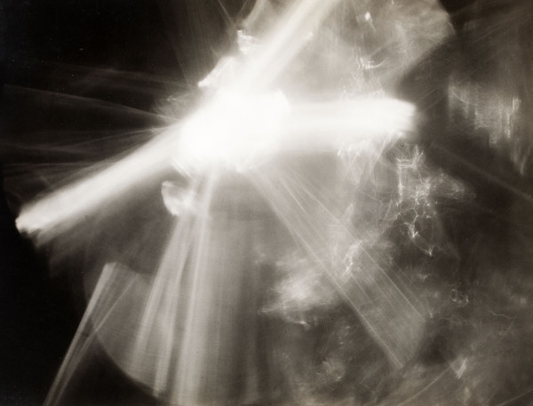 Edward Quigley: Light Abstraction (1931) Gelatin silver print