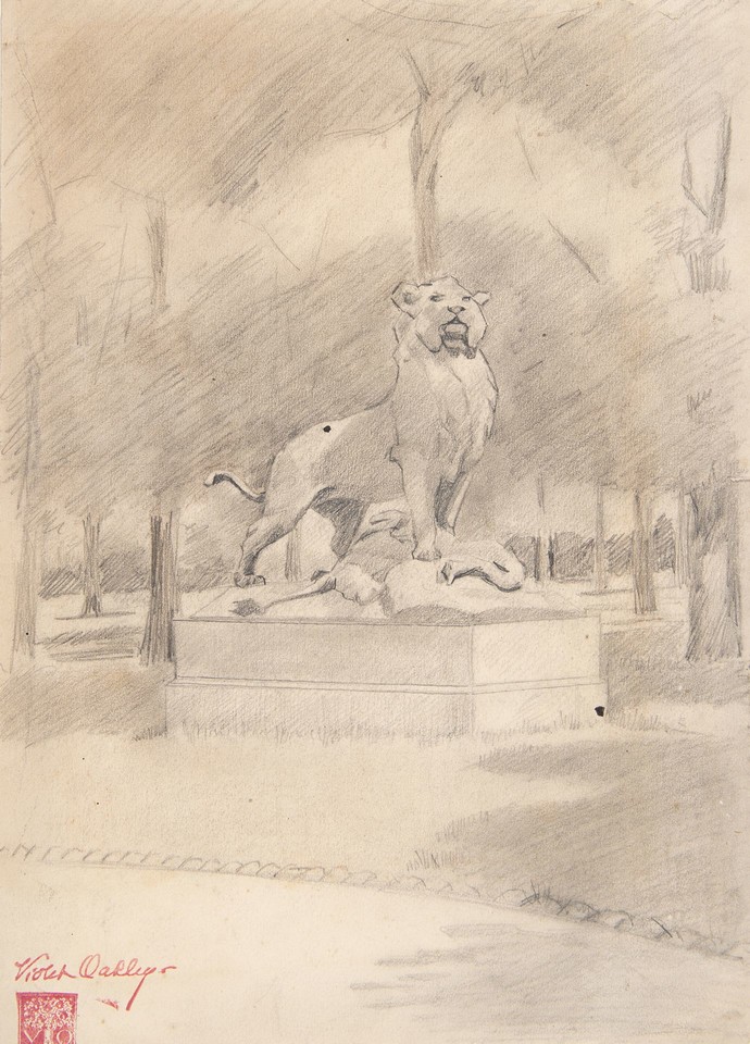 Statue of lion in park in Paris Image 1